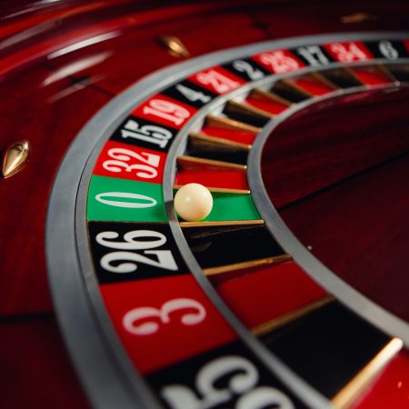HOW TO PLAY ROULETTE AND STRATEGIES TO WIN THE GAME