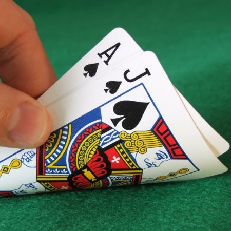 How To Play Blackjack Card Game And strategies To Wi