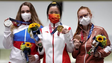 Yang Qian of China wins 1st gold of Tokyo Olympics 2020
