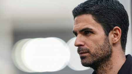 Mikel Arteta the Arsenal manager is in focus after the worst performances since 1995 in Premier League