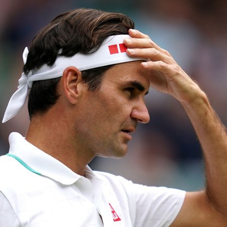 Roger Federer will miss the US Open and undergo third knee surgery