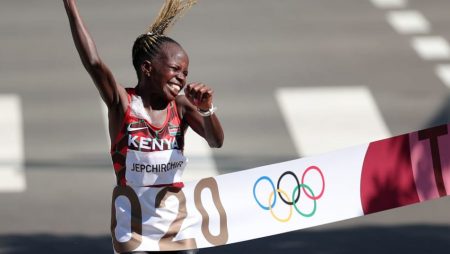 Peres Jepchirchir won gold in women’s marathon at Tokyo Olympics