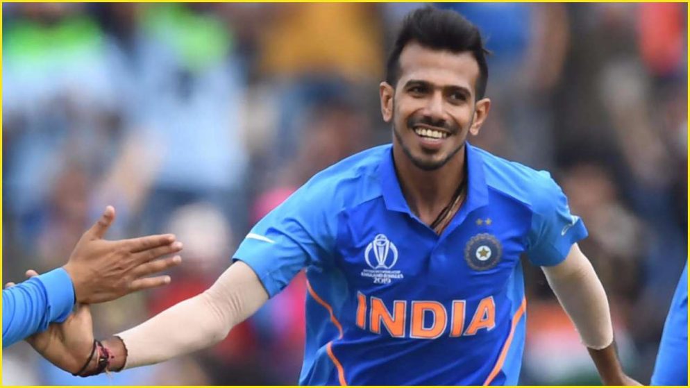 Yuzvendra Chahal joins Royal Challengers Bangalore while wearing a Team India mask in Indian Premier League: IPL 2021
