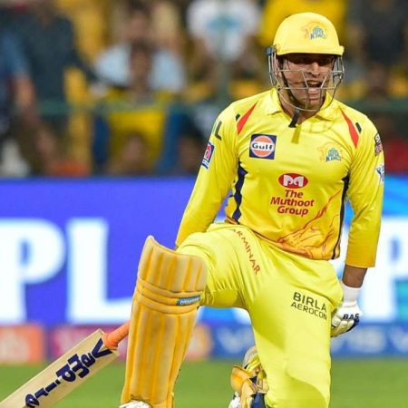 Aakash Chopra says “CSK playing with 10 players with captain MS Dhoni ” in IPL 2021