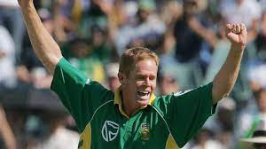 Shaun Pollock says ”He is their senior statesman and needs to make those contributions count” in IPL 2021