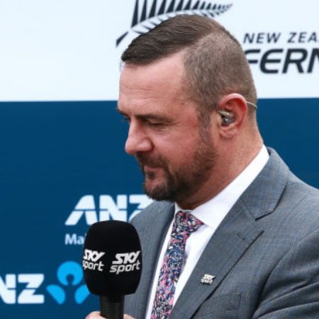 Simon Doull says “An 80-year-old running around in 2 people” in T20 World Cup 2021