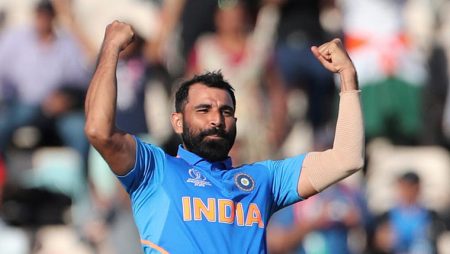 Sanjay Manjrekar says “India clearly has better bowlers than Shami in T20 cricket” in T20 World Cup 2021