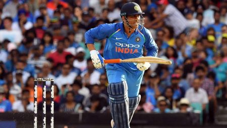 “MS Dhoni Hasn’t Been There”: Dinesh Karthik Explains Why Indian Duo’s Pattern Has Dropped