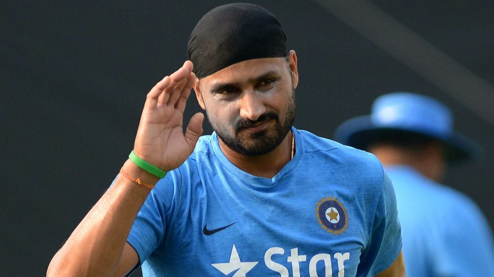 Harbhajan Singh tests positive for Covid and claims to be experiencing “mild symptoms.”
