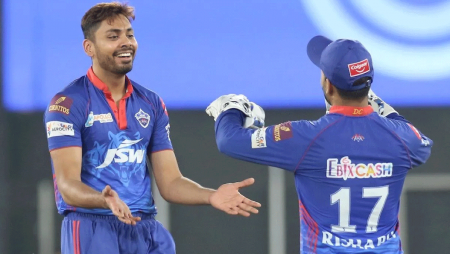 After the 2022 IPL Auction, Rishabh Pant “apologized” to Avesh Khan.