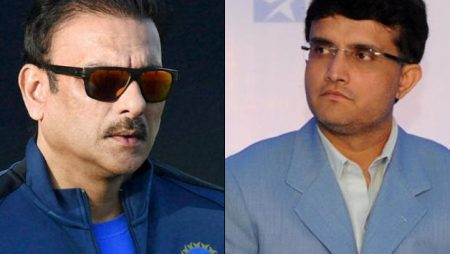 After Wriddhiman Saha shared a screenshot of messages from a journalist, Ravi Shastri asked Sourav Ganguly to step in.