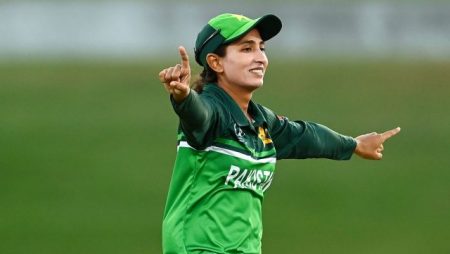 WWC 2022: Omaima Sohail bowls a 7-ball over against South Africa after the umpire fails to count the balls.