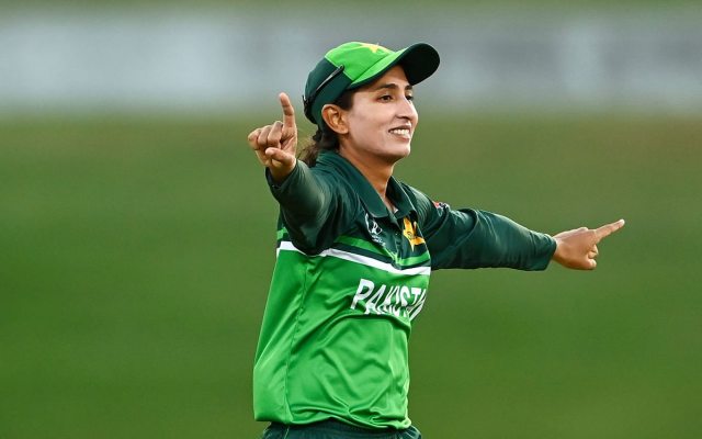 WWC 2022: Omaima Sohail bowls a 7-ball over against South Africa after the umpire fails to count the balls.