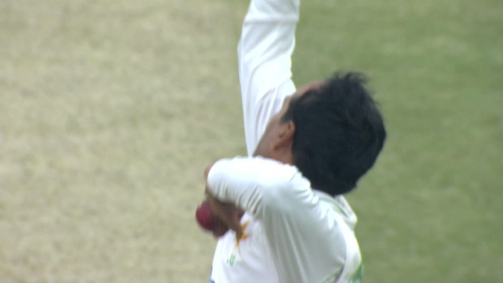 After Marnus Labuschagne is struck by a ball, Mohammad Rizwan steps in to help.