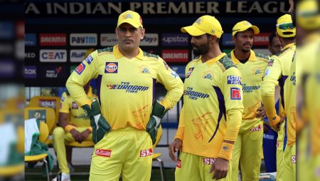 Ravi Shastri believes Jadeja should have take over as CSK captain after MS Dhoni.