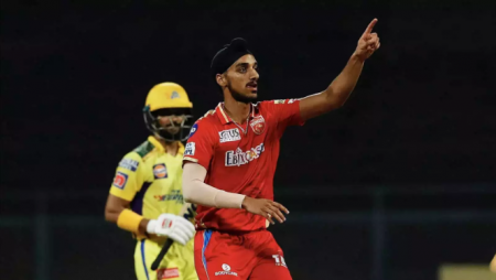 Kagiso Rabada praised Arshdeep Singh, calling him the “best death bowler” this season.