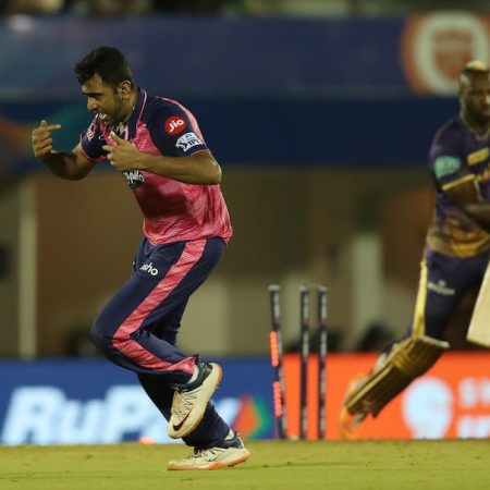 Andre Russell is clean bowled by Ravichandran Ashwin “unplayable” delivery.