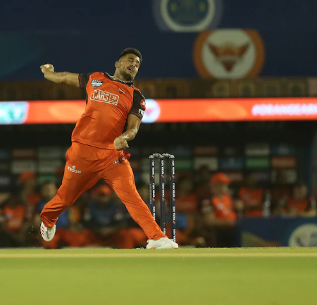 Watch: SRH Pacer Umran Malik Clocks the Fastest Ball of IPL 2022 With a 157kmph Delivery