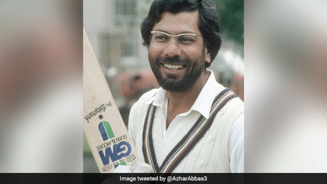 Pakistani batsman Zaheer Abbas has been admitted to the intensive care unit in London.