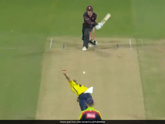 Tom Banton Incredible Reverse-Sweep Six Off Nathan Ellis Takes Him To Fifty In T20 Blast