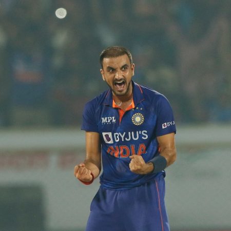 Harshal Patel Leads India to Victory With Best T20I Figures, and Twitter Applauds Bowler’s Performance