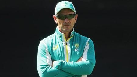 Justin Langer denies claims that he and Australian players are at odds. – ‘I was actually praising Pat, Finchy, and Tim Paine’