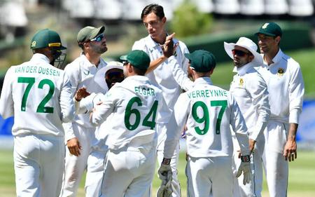 Graeme Smith said – “I look at South Africa’s Test batting line up and not one player is averaging 40”