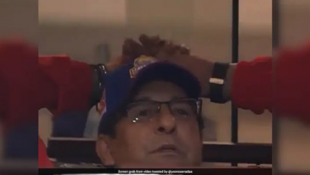 Wasim Akram erupts in rage and kicks the sofa as the Karachi Kings lose to the Multan Sultans.